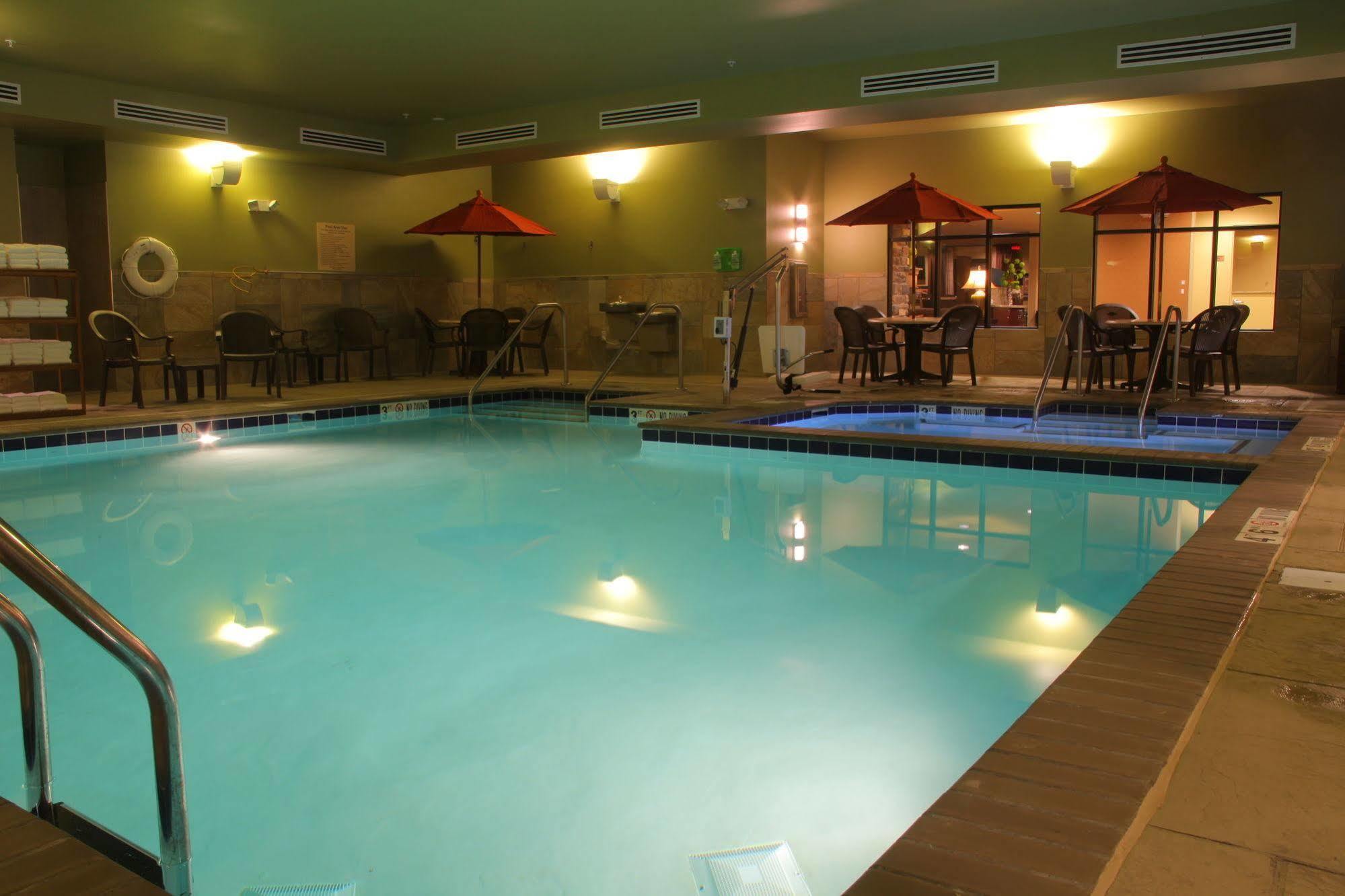 Little Missouri Inn & Suites Watford City Buitenkant foto