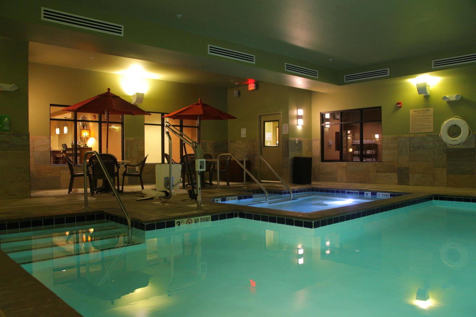 Little Missouri Inn & Suites Watford City Buitenkant foto