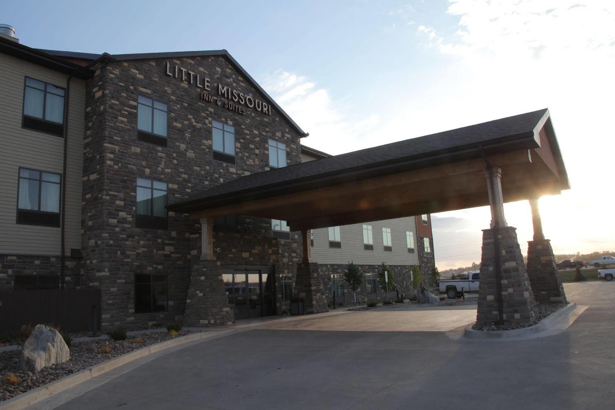 Little Missouri Inn & Suites Watford City Buitenkant foto