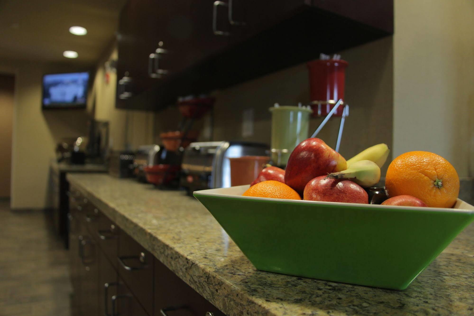Little Missouri Inn & Suites Watford City Buitenkant foto